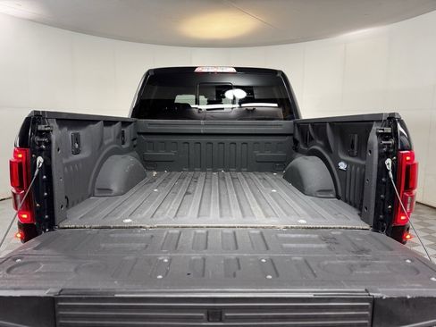 Used 2018 Ford F150 Raptor w/ Equipment Group 802A Luxury image 8