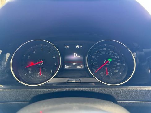 Used 2018 Volkswagen GTI S FWD image 33