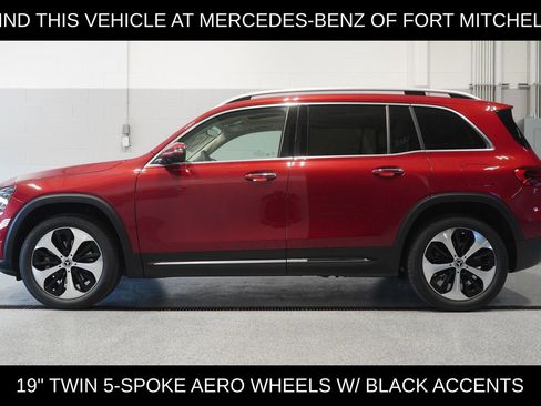 New 2026 Mercedes-Benz GLB 250 4MATIC image 4