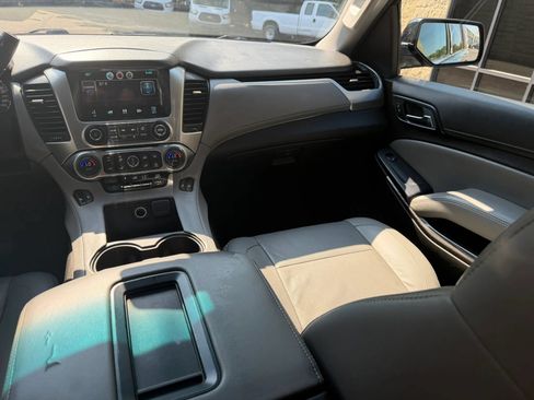 Used 2015 Chevrolet Tahoe LT RWD image 13