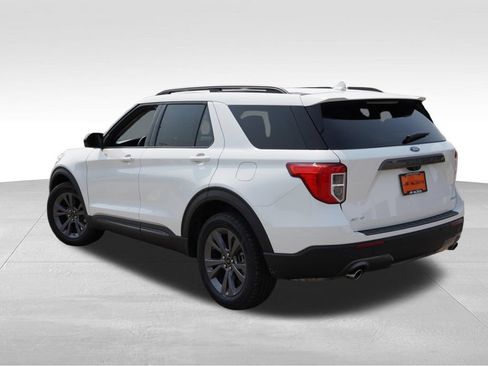 Certified 2024 Ford Explorer XLT w/ Equipment Group 202A AWD/4WD image 7