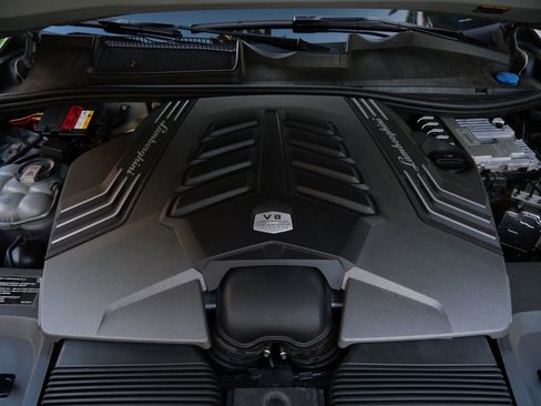Used 2022 Lamborghini Urus image 21