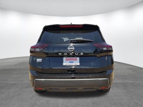Used 2025 Nissan Rogue SV FWD image 5