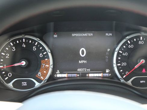 Used 2023 Jeep Renegade Trailhawk AWD/4WD image 13