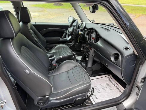 Used 2006 MINI Cooper Hardtop FWD image 23