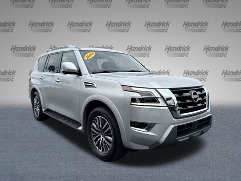Used 2024 Nissan Armada SL image 2