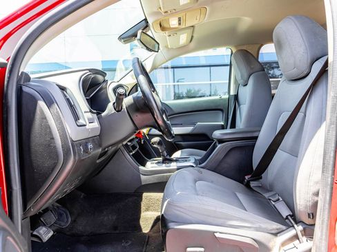 Used 2015 Chevrolet Colorado LT w/ LT Convenience Package RWD image 7