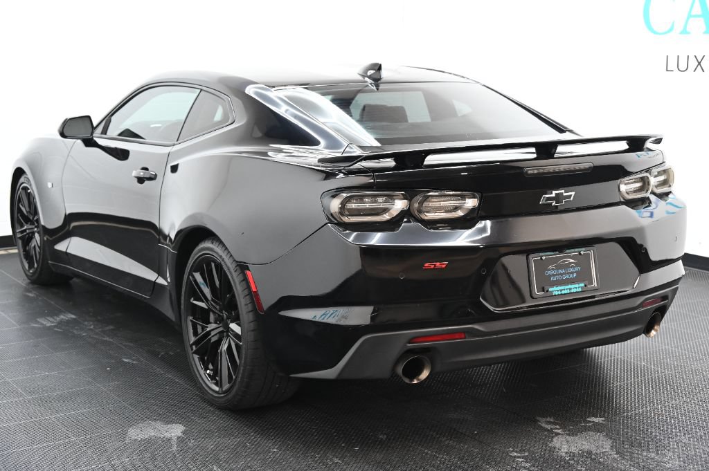 Used 2019 Chevrolet Camaro SS RWD image 5