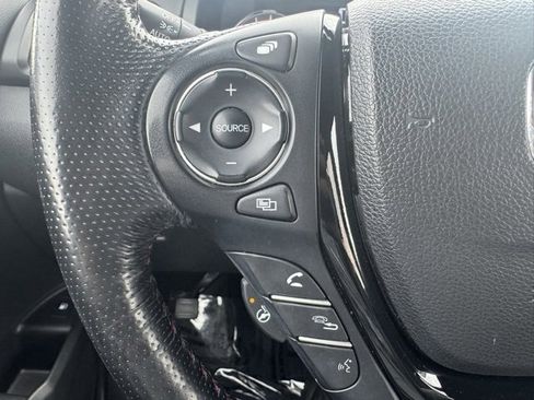 Used 2022 Honda Ridgeline Black Edition image 17