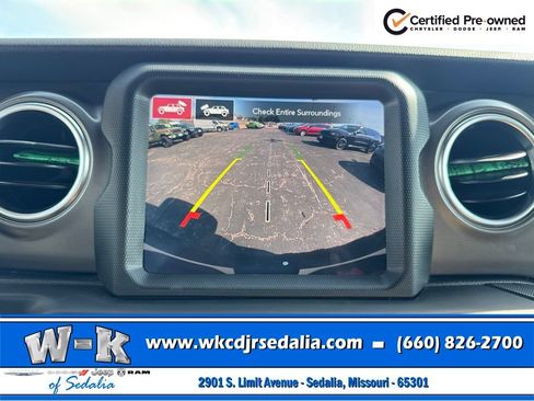 Used 2023 Jeep Wrangler Unlimited Rubicon w/ LED Lighting Group AWD/4WD image 39