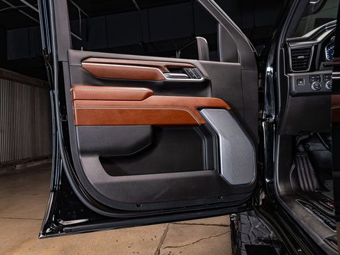 Used 2024 GMC Sierra 3500 Denali Ultimate image 31