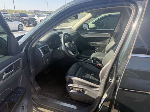Used 2021 Volkswagen Atlas SEL Premium image 7