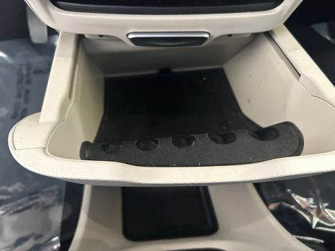 Used 2021 Chrysler Voyager Lxi FWD image 48