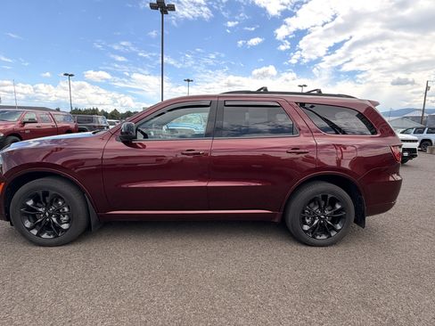 Used 2025 Dodge Durango GT w/ Blacktop Package AWD/4WD image 4