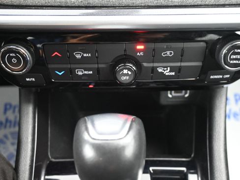 Used 2022 Jeep Compass Latitude AWD/4WD image 14