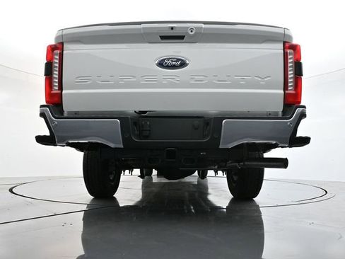 Used 2026 Ford F350 Lariat RWD image 31