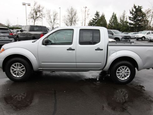 Used 2014 Nissan Frontier SV image 6