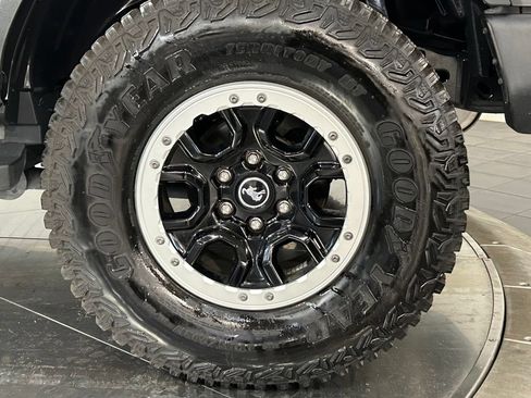 Used 2021 Ford Bronco Big Bend w/ Sasquatch Package AWD/4WD image 21