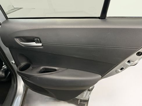 Used 2024 Toyota Corolla Cross XLE w/ Convenience Package image 33