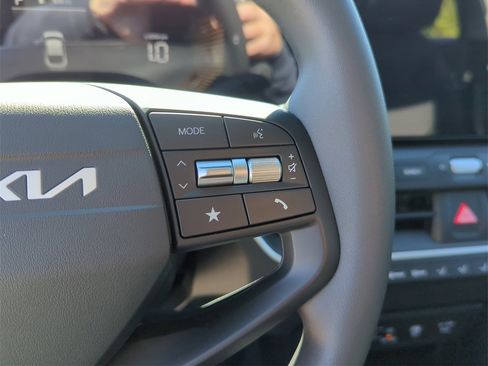 New 2026 Kia K4 LXS image 29