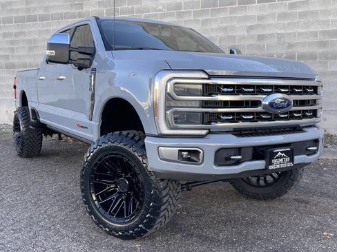 Used 2024 Ford F350 Platinum w/ Tremor Off-Road Package image 4