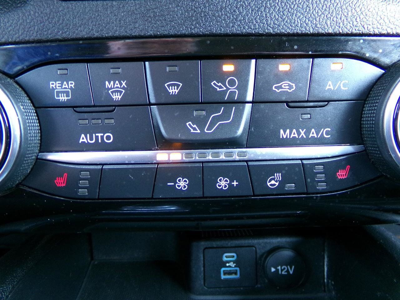 Used 2022 Ford Escape Titanium AWD/4WD image 24