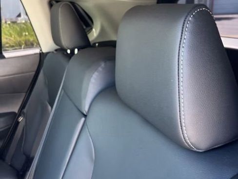 Used 2025 Toyota Corolla Cross XLE w/ Convenience Package AWD/4WD image 9