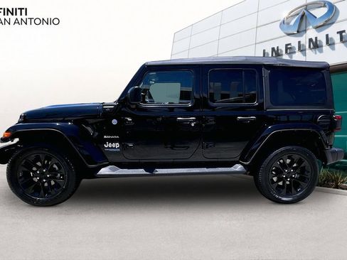 Used 2021 Jeep Wrangler Unlimited Sahara w/ Cold Weather Group AWD/4WD image 43