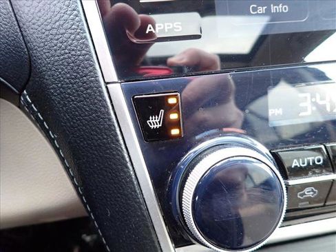 Used 2018 Subaru Outback 3.6R Limited image 25