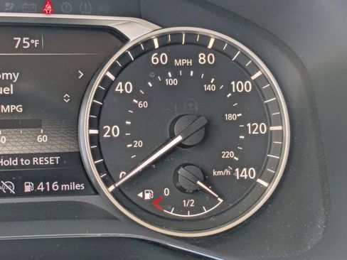 Used 2023 Nissan Pathfinder SL image 8