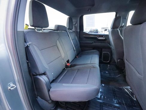 Used 2023 GMC Sierra 1500 SLE image 27