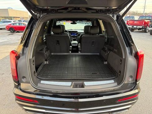Used 2021 Cadillac XT6 Premium Luxury image 37