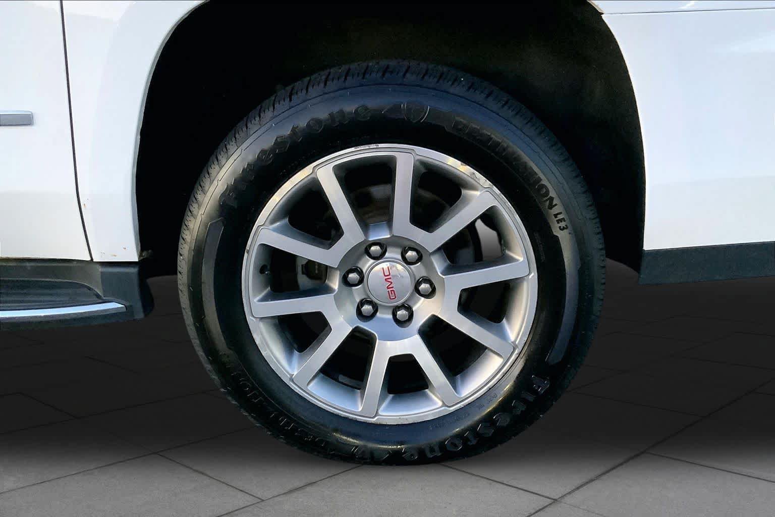 Used 2019 GMC Yukon XL Denali AWD/4WD image 10