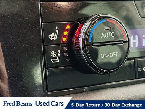 Used 2022 Nissan Pathfinder Platinum w/ Cargo Package image 23