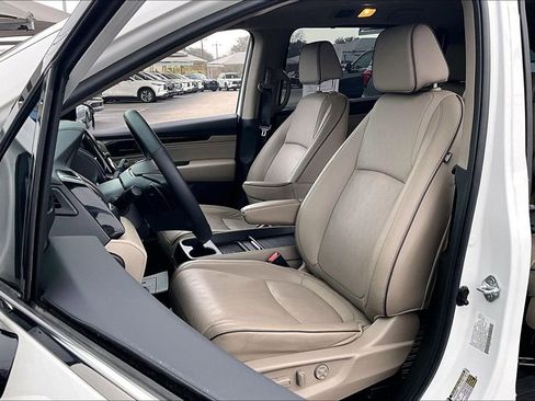 Used 2023 Honda Odyssey Elite image 35