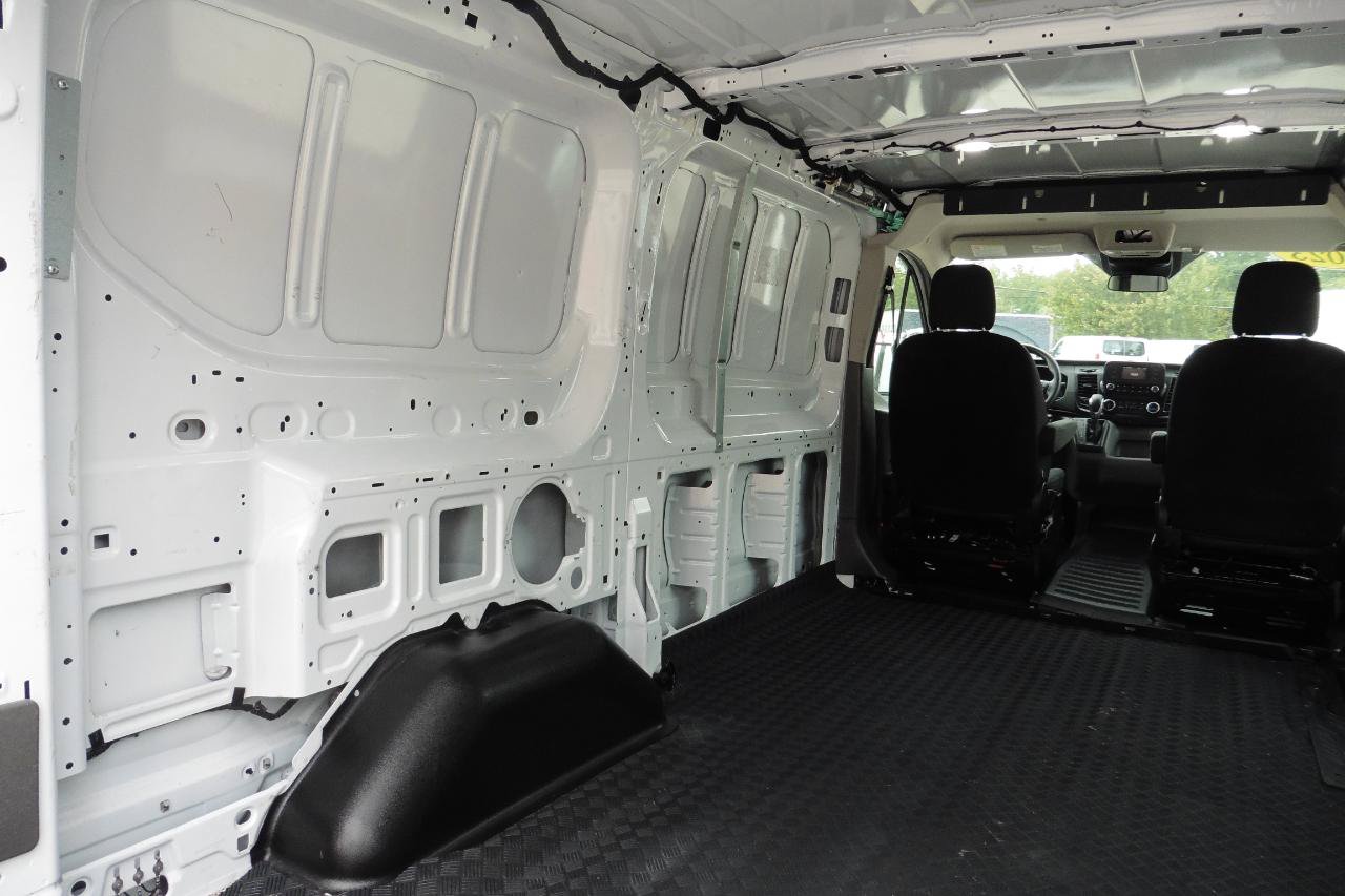 Used 2023 Ford Transit 250 Low Roof w/ Exterior Upgrade Package RWD image 16