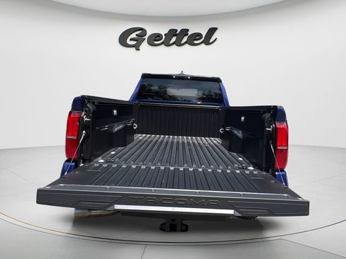 Used 2025 Toyota Tacoma SR5 RWD image 9