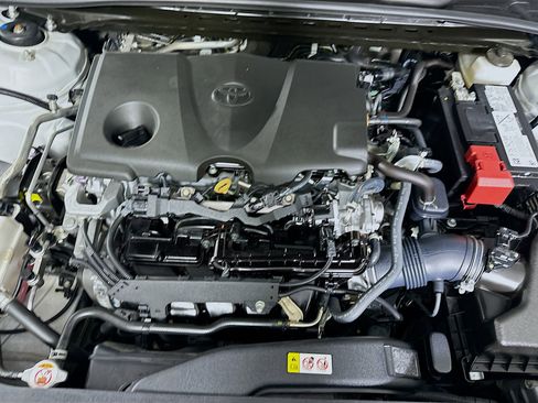Used 2023 Toyota Camry SE image 31
