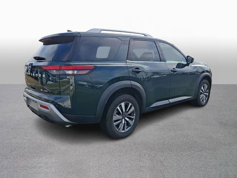 Used 2025 Nissan Pathfinder SL AWD/4WD image 4
