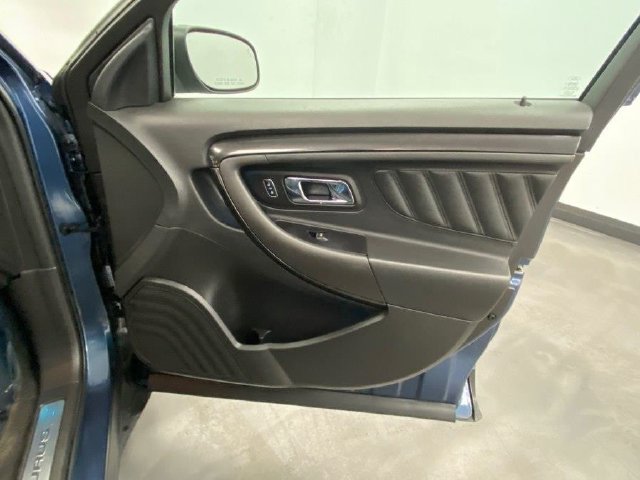 Used 2018 Ford Taurus SHO AWD/4WD image 44