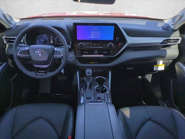 New 2026 Toyota Highlander Platinum AWD/4WD image 14