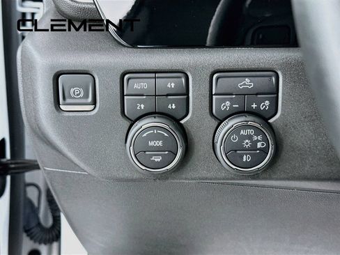 Used 2023 Chevrolet Silverado 1500 LT Trail Boss w/ Protection Package AWD/4WD image 14