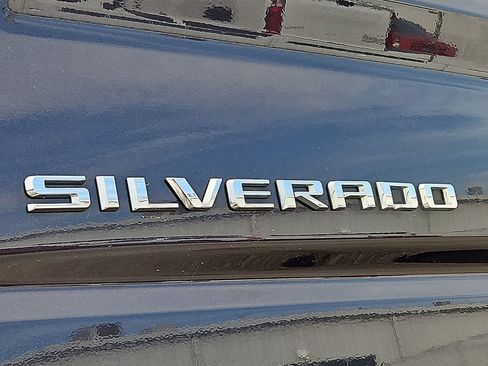 Used 2024 Chevrolet Silverado 1500 RST w/ Z71 Off-Road Package AWD/4WD image 36