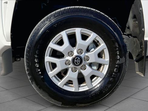 Used 2024 Toyota Tacoma SR image 10