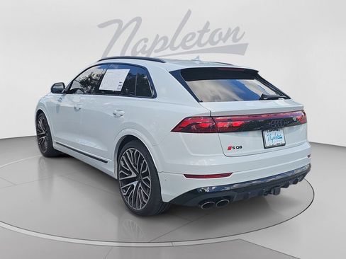 Used 2025 Audi SQ8 Prestige AWD/4WD image 3