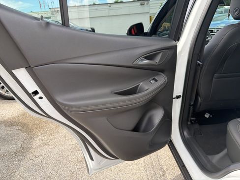 Used 2023 Buick Encore GX Preferred w/ Cold Weather Comfort Package FWD image 17