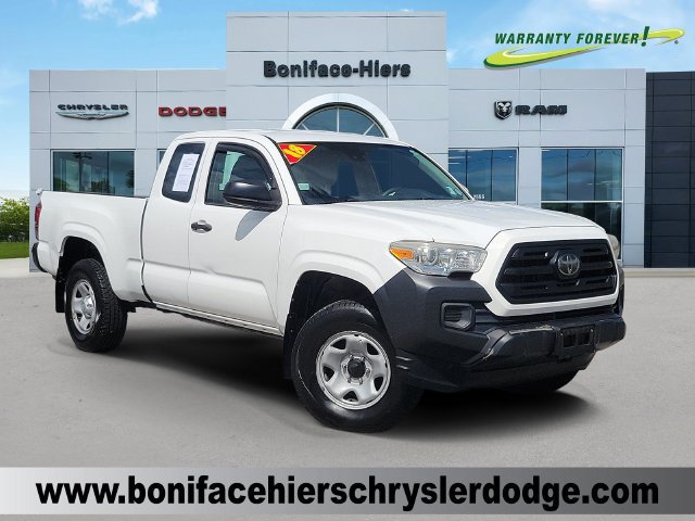 Used 2018 Toyota Tacoma SR AWD/4WD image 1