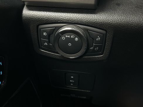 Used 2017 Ford F350 Lariat w/ Lariat Value Package image 15