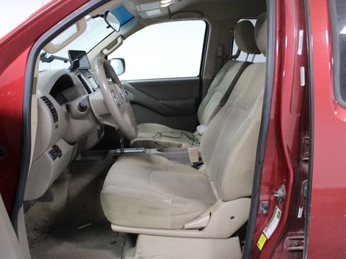 Used 2014 Nissan Frontier SV image 16