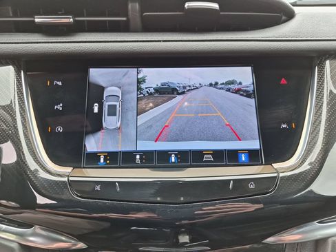 Used 2023 Cadillac XT6 Sport w/ Technology Package AWD/4WD image 30